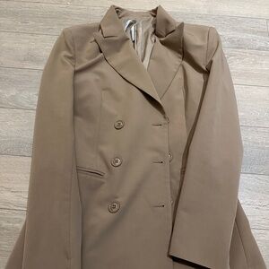 Elegant Beige Double-Breasted Women's Blazer